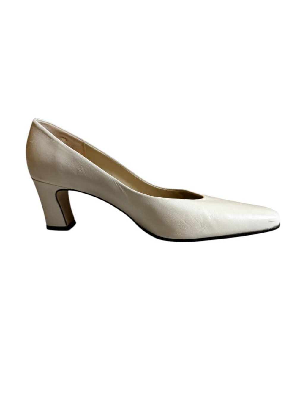 Etienne Aigner Vintage Cream or Bone Leather Pumps 7.5 Narrow Made in Spain
